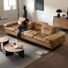 Sofá Moderno de Tres Plazas en Cuero Genuino Beige con Diseño Acolchado y Brazos Acolchados para Sala de Estar - Product Image 6