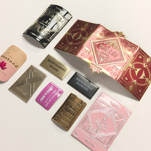 Étiquettes personnalisées en cuir pour flacons de parfum boisés, rectangulaires, or brossé, imprimé noir, minimalistes, avec dorure à chaud - Product Image 4