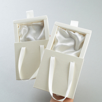 Boîtes à bijoux coulissantes en carton de luxe de haute qualité avec logo personnalisé, forme carrée 10*10*3CM, pour bagues, colliers, emballage cadeau