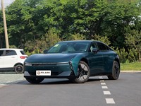 2025 Xpeng P7 702 <strong>Max</strong> Pure Electric Sedan Starry Green 702km CLTC EV Range Mid-large EV Car for Export