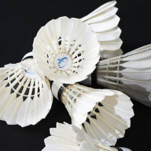 ريشة بدمنتون احترافية عالية الجودة من ريش الإوز للاعبين المتقدمين في النوادي - Product Image 1