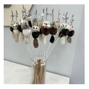 Varita de Lujo para Gatos con Forma de Zorro de Piel de Conejo Auténtica, con Campana y Lazo, Mango de Madera Natural, Interactiva para Entretener y Entrenar - Product Image 3