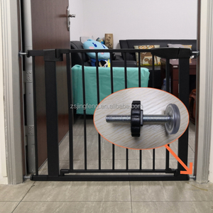 Barrière de sécurité intérieure pour bébé à double verrouillage et fermeture automatique en fer/plastique, installation facile, barrière de sécurité enfant, fixation par <span class=keywords><strong>pression</strong></span>, pour escaliers pour animaux domestiques - Product Image 5