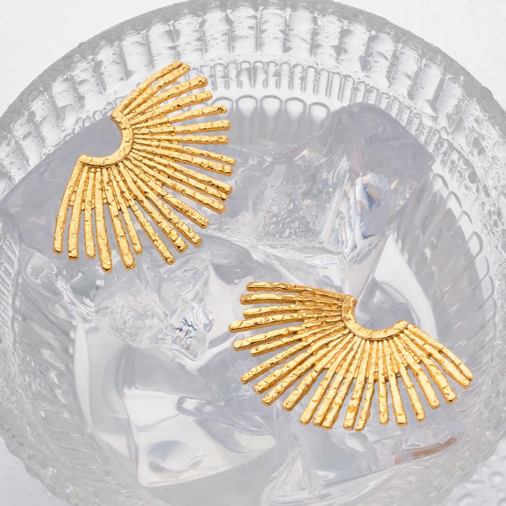 Perhiasan besar baja tahan karat berlapis emas 18K anting-anting kancing bentuk kipas Boho untuk wanita