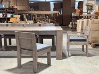Tables et chaises d'extérieur modernes, durables et imperméables, sur mesure, avec finition en teck pour utilisation en villa