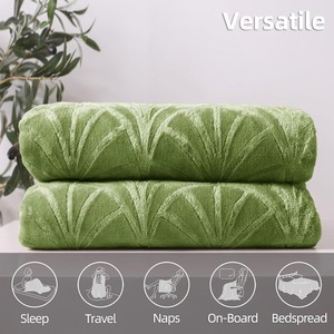 Plaid en flanelle polaire pour canapé, couverture douce et moelleuse en velours avec motif vintage décoratif pour toutes les saisons - Product Image 3