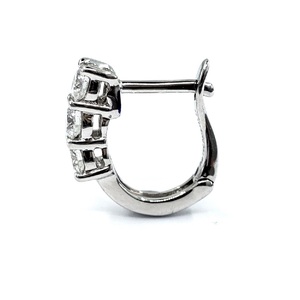 Boucles d'oreilles créoles Huggie en or blanc massif 18 carats avec diamants véritables taille brillant, style vintage, pour femme, cadeau de mariage, par Daily Design Fine Jewelry - Product Image 3