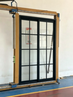 Porte d'entrée double en fer forgé de style français moderne avec dessus carré, ouverture automatique, cadre en alliage d'aluminium, grille de fenêtre en acier inoxydable