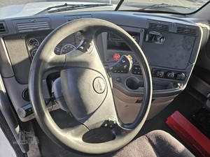 Camiones Freightliner Cascadia 113 Usados, con Cabina Dormitorio de 60 Pulgadas, Techo Medio, 450 HP, Diésel, Automático - Product Image 6