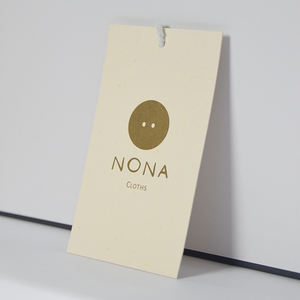 Etiquettes personnalisées pour vêtements Etiquettes volantes en papier kraft carton plastique impression or UV pour vêtements - Product Image 2