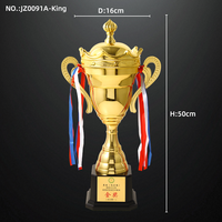 Grande tasse trophée de tasse en métal conception personnalisée et service de moule roi couronne haut grand métal artisanat plaqué trophées tasses de Chine