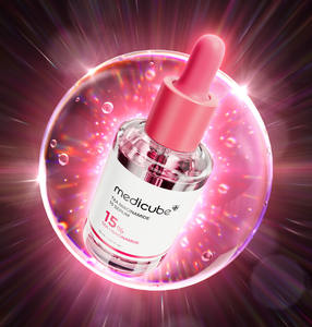 Sérum Coréen Transformer TXA Niacinamide 15 de Medicube 30ml – Contient 15% de Niacinamide TXA pour Éclaircir les Peaux Ternes - Product Image 3