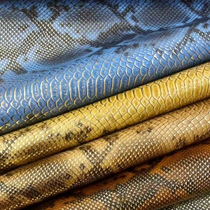 Warna-warni 3D Bump metalik ular <span class=keywords><strong>Python</strong></span> timbul PU kain kulit buatan untuk tas tangan membuat Dompet - Product Image 3