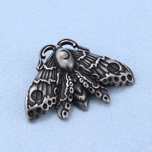 Yunnique – collier avec pendentif papillon en acier inoxydable pour hommes, chaîne de pull gothique, 60cm - Product Image 4