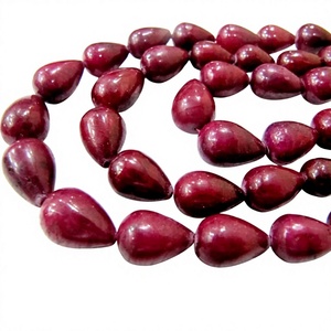 Cuentas de Corindón Rubí Natural, Lisas, en Forma de Lágrima, Perforadas Rectilíneas, Tamaño Estándar, Hilo de 8 Pulgadas - Product Image 1