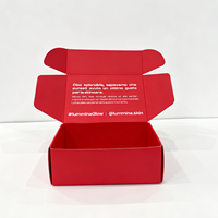 Emballage en papier ondulé rouge tendance pour produits de soin de la peau, boîtes d'expédition personnalisées imprimées