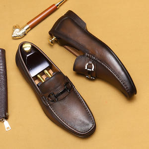 Chaussures en cuir artisanales de haute qualité et élégantes, chaussures en cuir brossé à la main de style britannique, chaussures en cuir pour le bureau et les occasions décontractées - Product Image 5