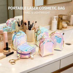 Sac cosmétique matelassé en cuir PVC souple à grande capacité pour femme, avec fermeture éclair hexagonale, poignée souple et rayures, durable - Product Image 4