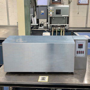 เครื่องทดสอบความทนทานต่อรังสียูวี ASTM D1148 เครื่องทดสอบการเสื่อมสภาพด้วยรังสียูวี เครื่องทดสอบความทนทานต่อรังสีอัลตราไวโอเลต เครื่องทดสอบการเสื่อมสภาพเร็วแบบเร่งด่วน - Product Image 3