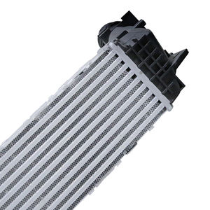 Refroidisseur intermédiaire OEM d'usine pour refroidisseur intermédiaire <span class=keywords><strong>Bmw</strong></span> f10 <span class=keywords><strong>n47</strong></span> 520d 17117618769 - Product Image 4