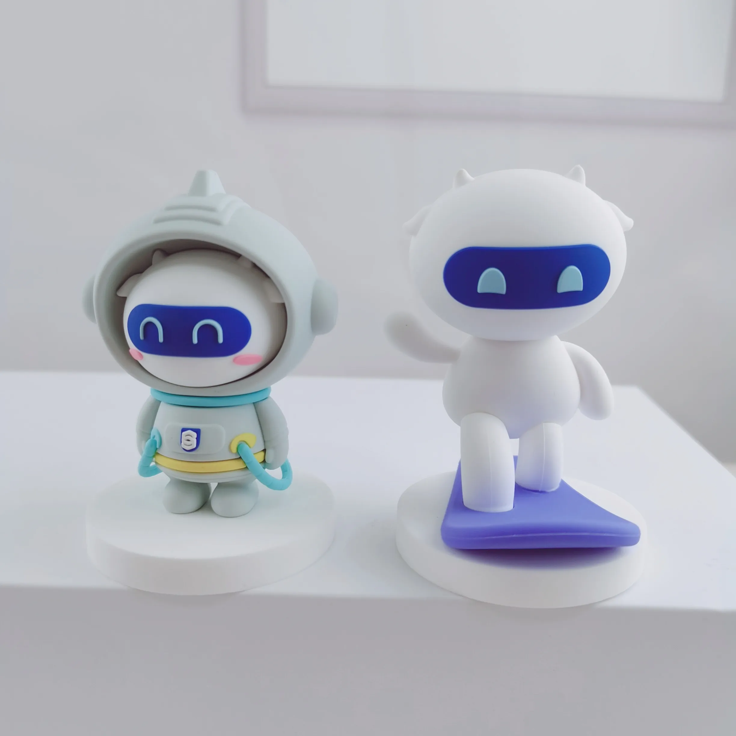 ร้อนขายที่นิยมนักบินอวกาศการออกแบบการ์ตูน3D เด็กของเล่นพีวีซียางซิลิโคนของเล่นตุ๊กตา