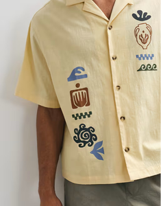 <span class=keywords><strong>Camicia</strong></span> Oversize da Uomo KY Linen Y2K con Stampa Artistica, Colletto Camp, Ricamo Giallo, Maniche Corte, Bottoni, Top Estivo per Vacanze - Product Image 5