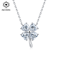 Collier en argent sterling S925 avec trèfle à quatre feuilles en moissanite 2.0 CTW et pierres taillées en cœur pour femmes