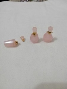 Botella de aromaterapia de aceite esencial de moda al por mayor, colgante de botella de <span class=keywords><strong>perfume</strong></span> de cristal multicolor con grabado de amor de Navidad - Product Image 2