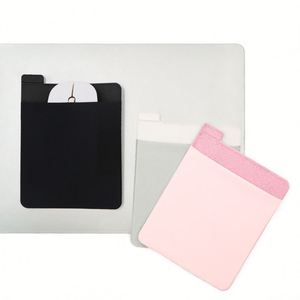 กระเป๋าใส่เมาส์แบบมีกาวในตัว ทำจากผ้าไลคร่า ขนาดกะทัดรัด - Product Image 1