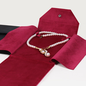 ถุงเก็บเครื่องประดับกำมะหยี่มุกสำหรับผู้หญิงพร้อมโลโก้แบบกำหนดเอง กล่องบรรจุภัณฑ์สีสันสร้างสรรค์ตามสั่งโดย EleQueen - Product Image 3