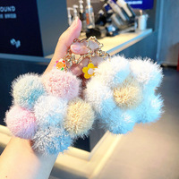 Porte-clés Kawaii en fausse fourrure florale avec pompon, breloque de sac en peluche douce et moelleuse en forme de fleur, anneau porte-clés pour sac à main, sac à dos, décoration de voiture