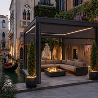 Pergola motorisée en aluminium pour hôtel de charme, toit à lames rétractables, pour terrasse de jardin, avec lames réglables, panneaux latéraux et éclairage LED