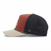 Casquette Trucker Personnalisée Découpée au Laser avec Cordon Perforé, 5 Panneaux, Patch en Caoutchouc 3D, Blocs de Couleurs, Respirante pour Sports de Plein Air