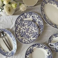 Assiettes en porcelaine bleue et blanche de style européen classique, assiettes à dîner en céramique vintage, plat à salade floral pour la décoration de table de mariage