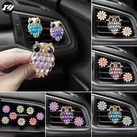 Diffuseur de parfum pour voiture en cristal de diamant en forme de hibou, accessoire d'intérieur automobile pour femme, ornement d'aromathérapie, clip de ventilation