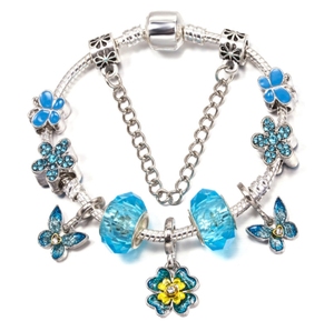 สร้อยข้อมือผู้หญิงประดับโลหะสแตนเลสชุบทอง18K ลายดอกไม้หัวใจ - Product Image 3