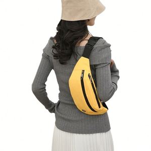 Simple and Versatile Women Men Designer Crossbody Bag with High Capacity - Product Image 3