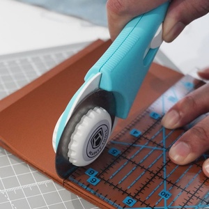 60mm Ergonomic Rotary Cutter for Quilting, Sewing, Crafts - Product Image 2