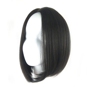 Perruque de style européen et américain pour femmes <span class=keywords><strong>avec</strong></span> <span class=keywords><strong>frange</strong></span> à raie centrale, <span class=keywords><strong>cheveux</strong></span> courts en fibre haute température ; coupe bob - Product Image 5