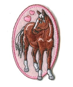 2025 Vast Gifts Patchs personnalisés pour chapeaux en tissu sergé non tissé, brodés, thermocollants et à coudre, avec auto-agrippant, motif cheval en feutre et design cœur - Product Image 4