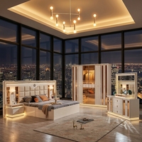 İtalyan Alman Lüks Masif Ahşap King Boy Yatak Özelleştirilmiş Modern Tasarım Otel ve Villa Kullanımı İçin Yatak Odası Mobilya Takımı Depolama Alanlı