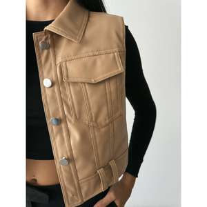 Colección de Chalecos y Chaquetas Cortas Beige para Mujer DER - Product Image 2