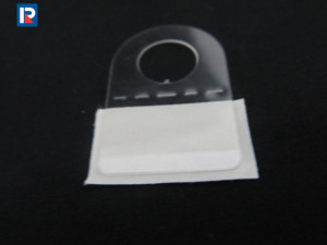 แท็บแขวนคอขวดพลาสติกแบบมีรูกลมคุณภาพสูง - Product Image 3