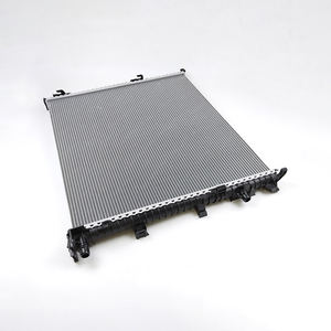 <span class=keywords><strong>Radiateur</strong></span> de refroidissement du moteur de voiture 17115A3F245 pour BMW X5 G05 F95 X6 G06 F96 Réservoir d'eau <span class=keywords><strong>basse</strong></span> <span class=keywords><strong>température</strong></span> - Product Image 1