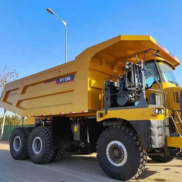 Автосамосвал komatsu hd785-7. Komatsu 785-7. Карьерный самосвал 90 тонн. Карьерный самосвал комацу 90 тонн. Карьерный самосвал 90 тонн.