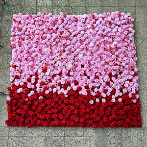 Mur floral artificiel à dégradé romantique avec des fleurs roses et rouges pour la décoration de mariage et de fêtes - Product Image 1