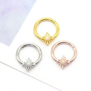 Anneau de nez en acier inoxydable, design floral, incrustation de zircon, ouverture sans soudure, bijoux cadeau - Product Image 4