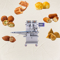 Biscuits au pain d'épice faire gâteau au thé sucré incrustant et formant la machine de fabrication de biscuits de remplissage de tarte aux ananas