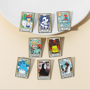 Al por mayor: Pines de metal duro esmaltados estilo bohemio, con temática de anime, tarot y dibujos animados, y distintivos de solapa suaves con técnica de fundición. - Product Image 3