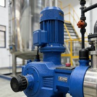 Sistema de Dosificación Completo Directo de Fábrica con Bomba de Control Inteligente PLC y Recipiente a Presión, Productividad de 150 L/Hora, 1 Año de Garantía